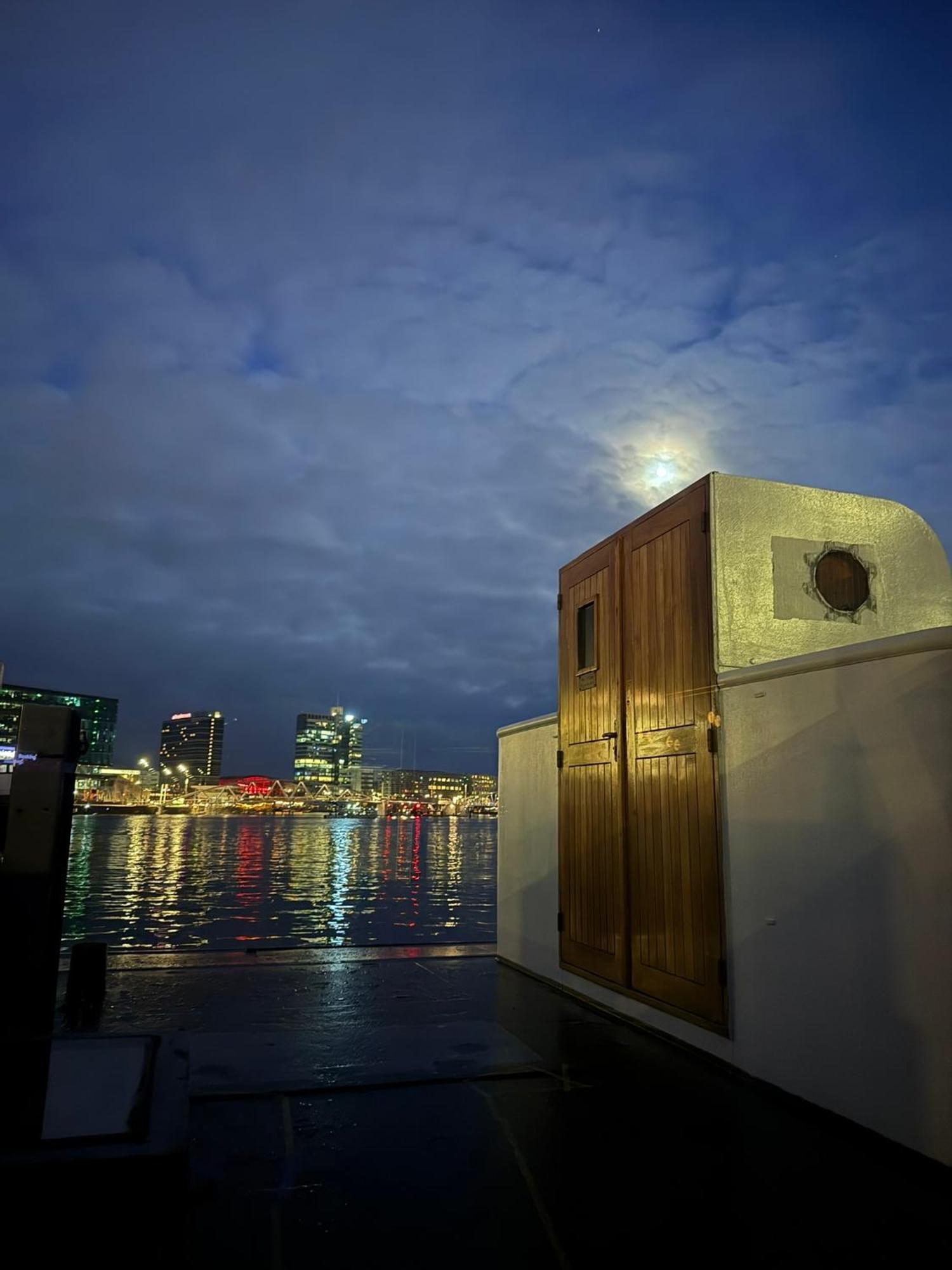 Houseboat-Amsterdam-Classic Exterior photo